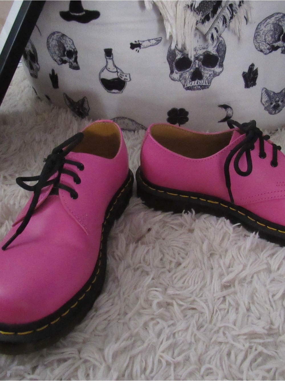 Dr. Martens Pink Leather Lace-Up Oxfords - Picture 2 of 4